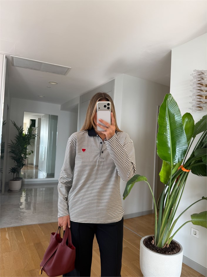 Kalp Nakışlı Polo Yaka Sweatshirt - Beyaz