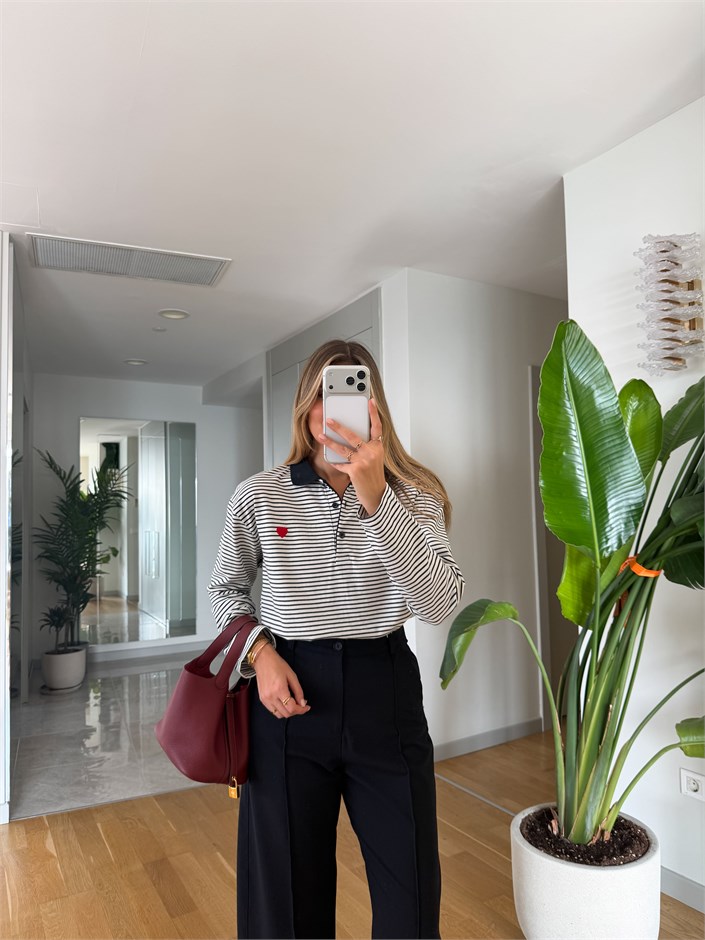 Kalp Nakışlı Polo Yaka Sweatshirt - Beyaz
