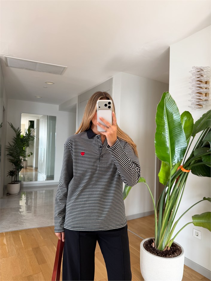 Kalp Nakışlı Polo Yaka Sweatshirt - Lacivert