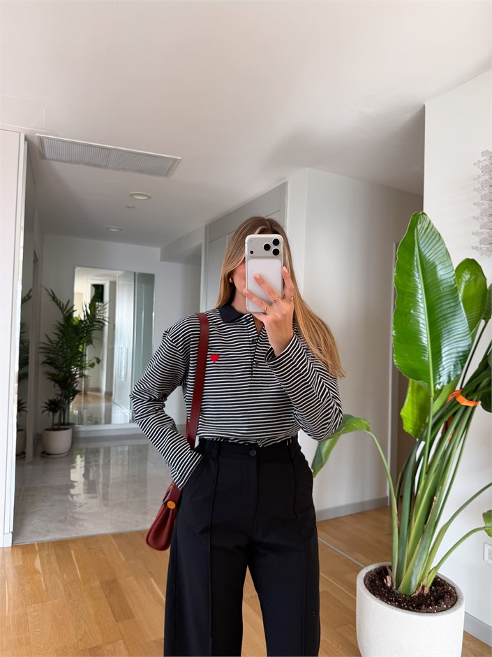 Kalp Nakışlı Polo Yaka Sweatshirt - Lacivert