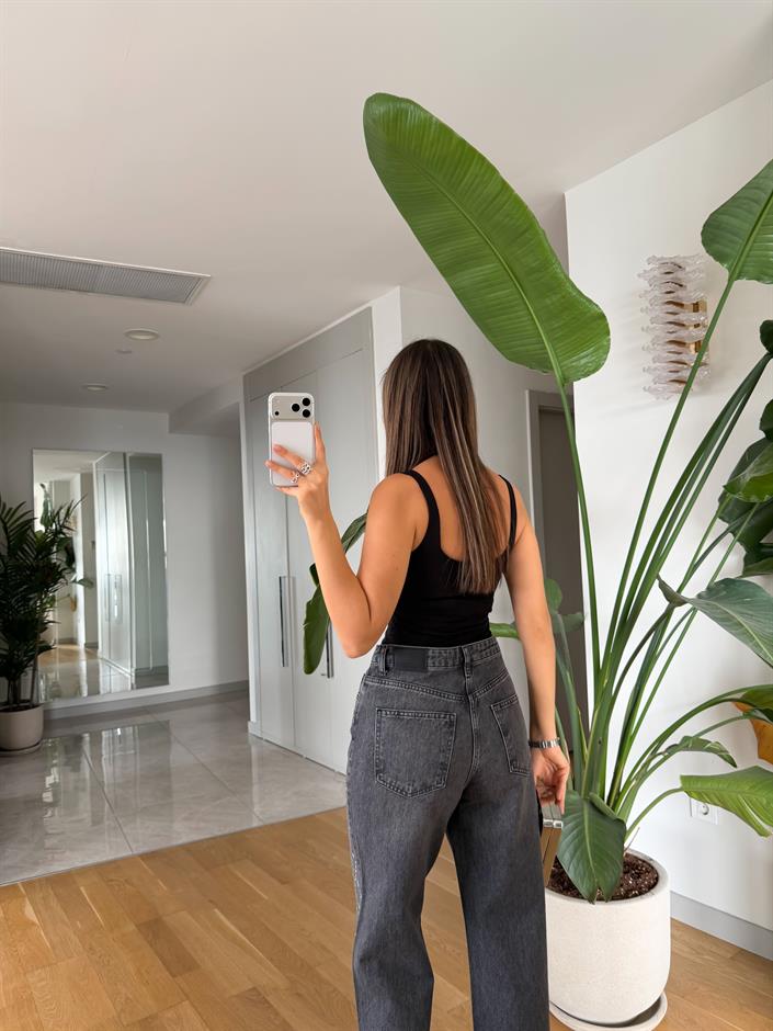 Kare Yaka Askılı Bodysuit - Siyah