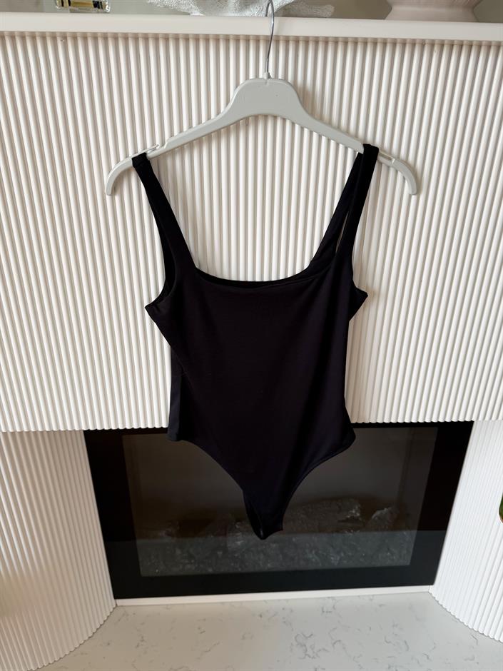 Kare Yaka Askılı Bodysuit - Siyah