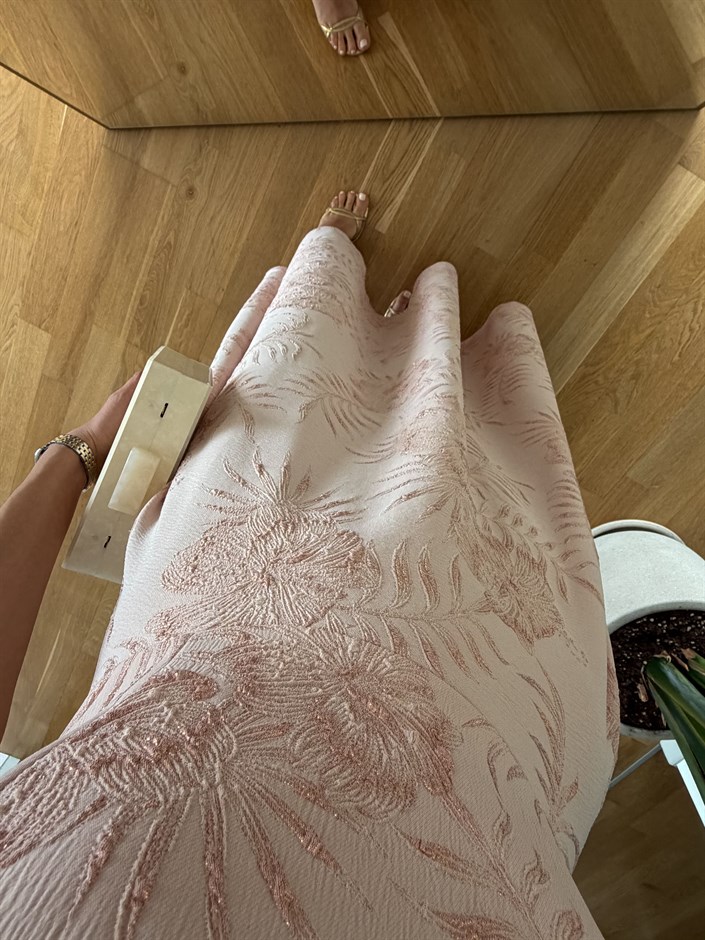 Kare Yaka Jakarlı Midi Elbise - Pudra