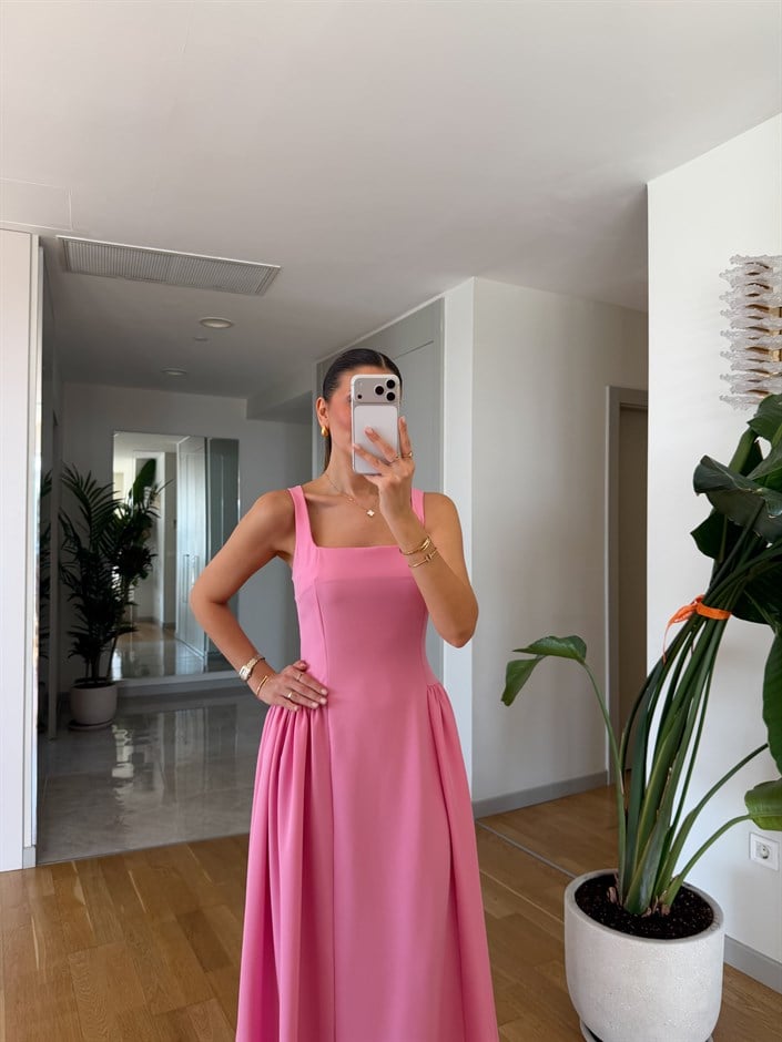 Kare Yaka Kalın Askılı Midi Boy Elbise - Pembe