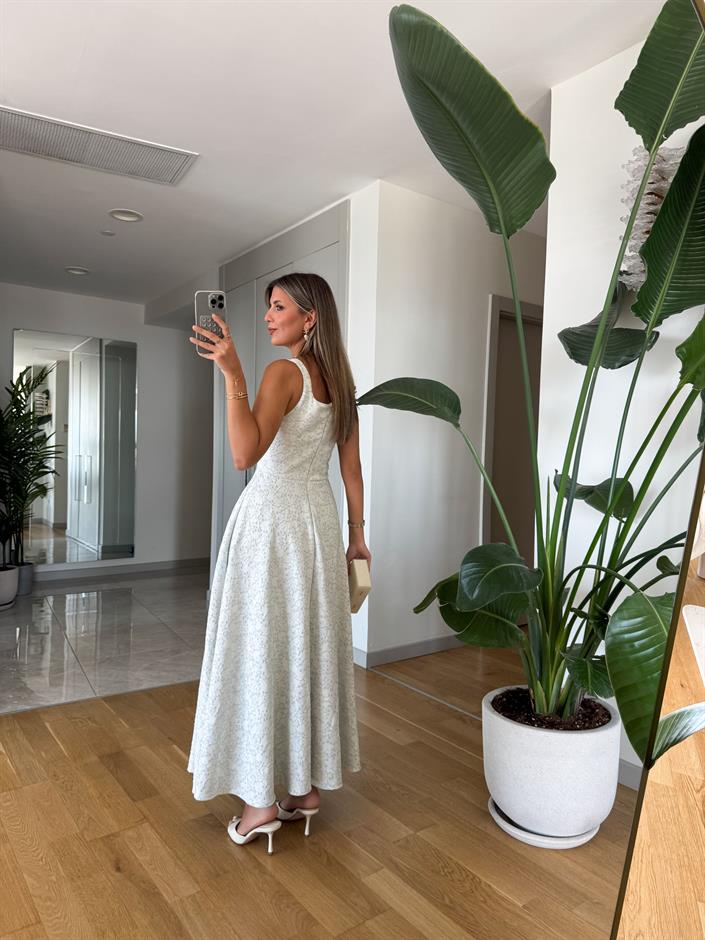 Kate Üzeri Sim Nakışlı İthal Elbise - Mavi