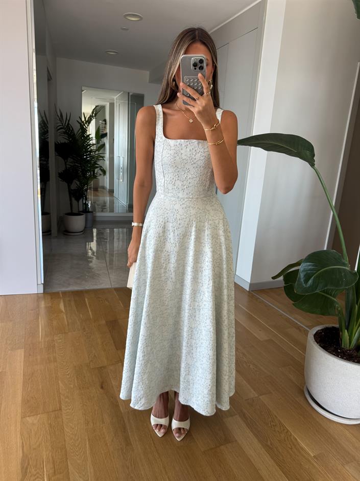 Kate Üzeri Sim Nakışlı İthal Elbise - Mavi