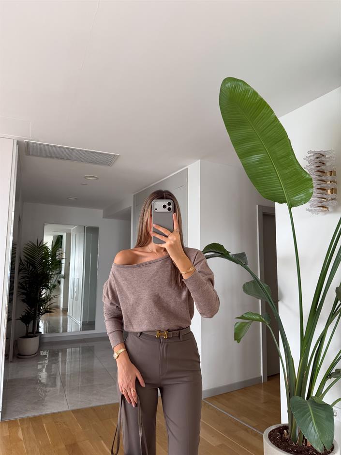 Kayık Yaka Basic Tiko Bluz - Bej 