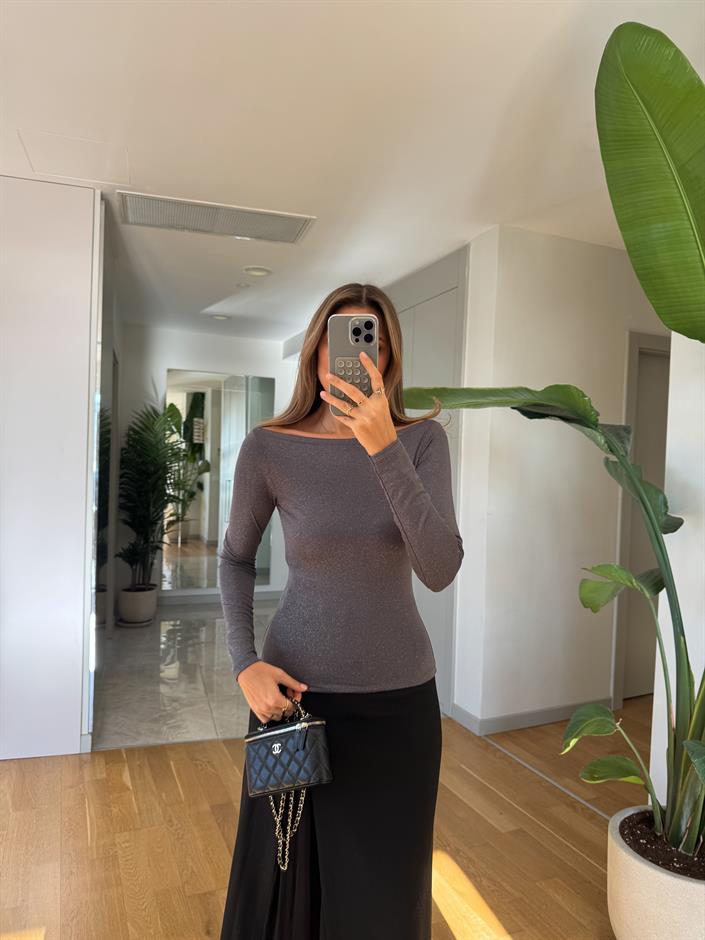 Kayık Yaka Simli Bluz - Gri