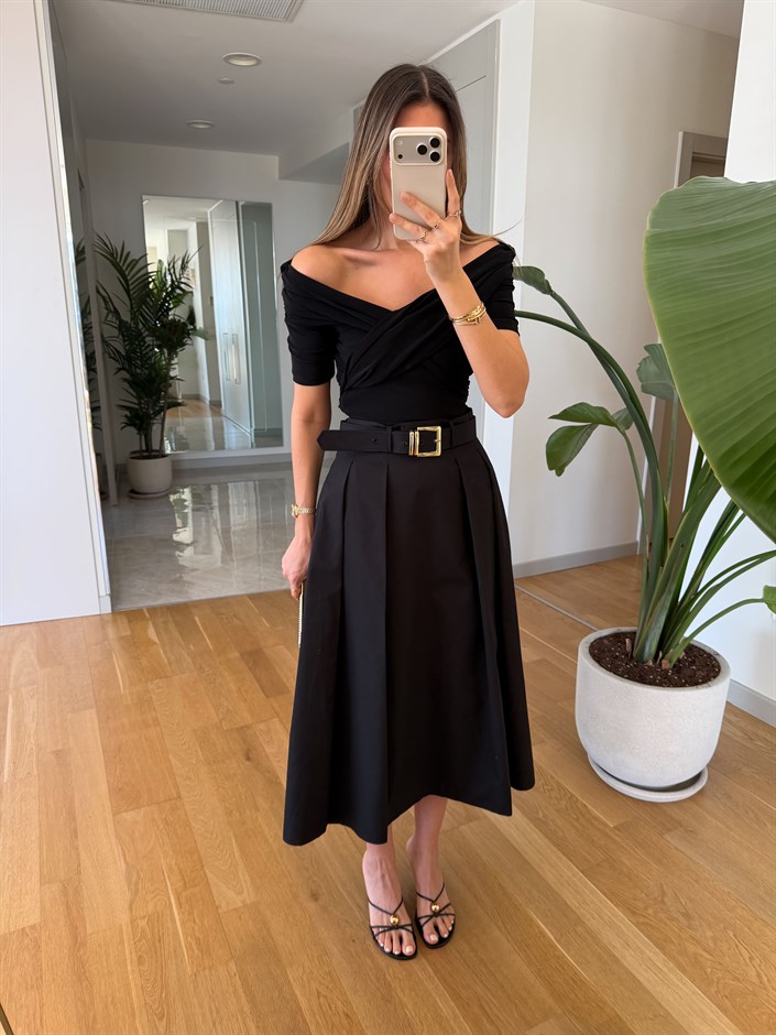 Kemerli Madonna Yaka Altı Poplin Elbise 