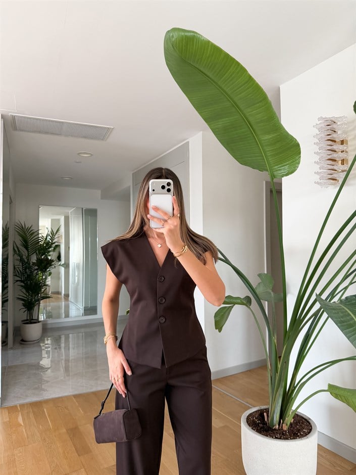 Kinsey Üç Düğmeli Yelek - Acı Kahve