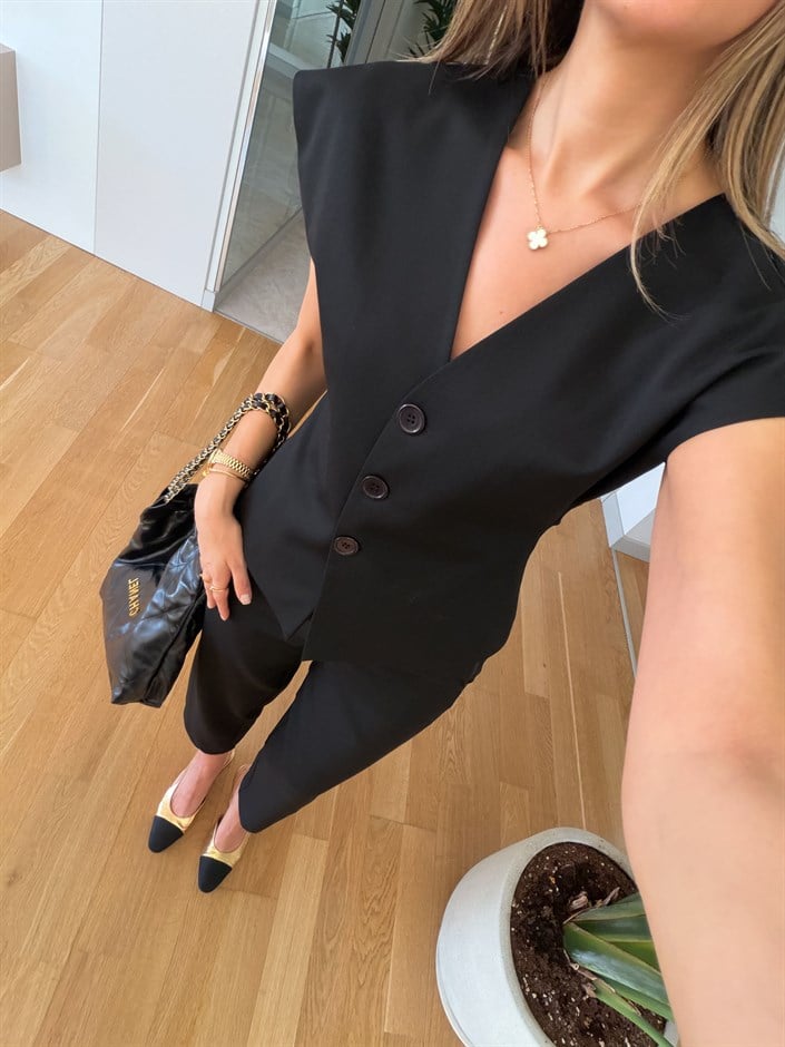 Kinsey Üç Düğmeli Yelek - Siyah