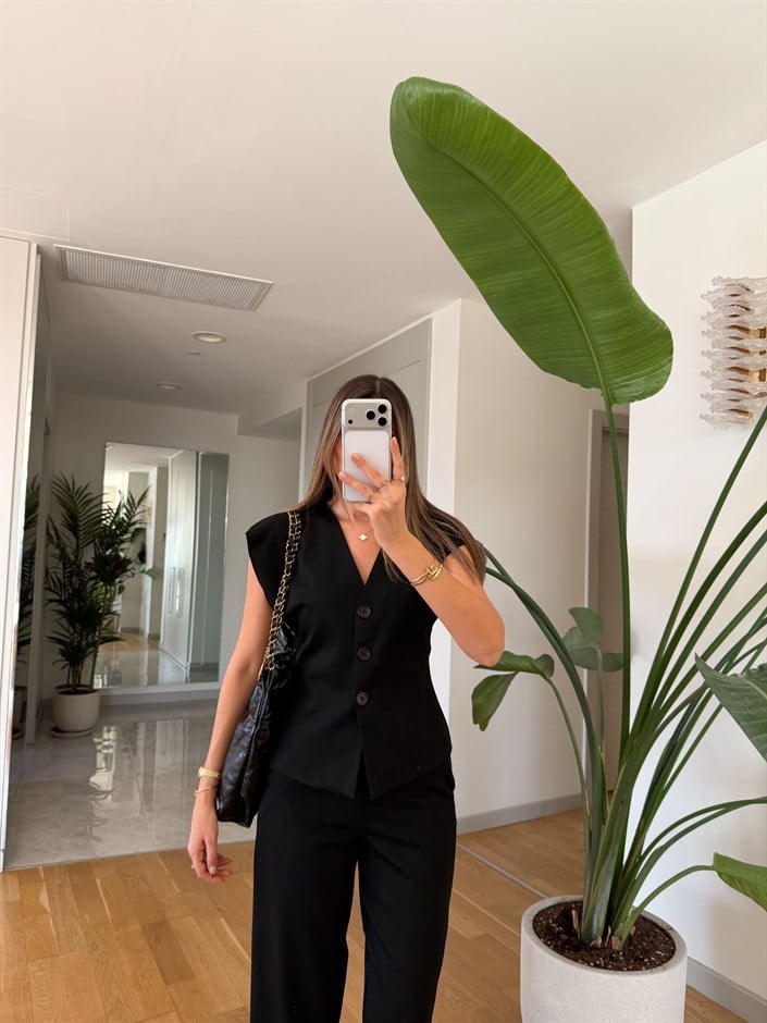 Kinsey Üç Düğmeli Yelek - Siyah