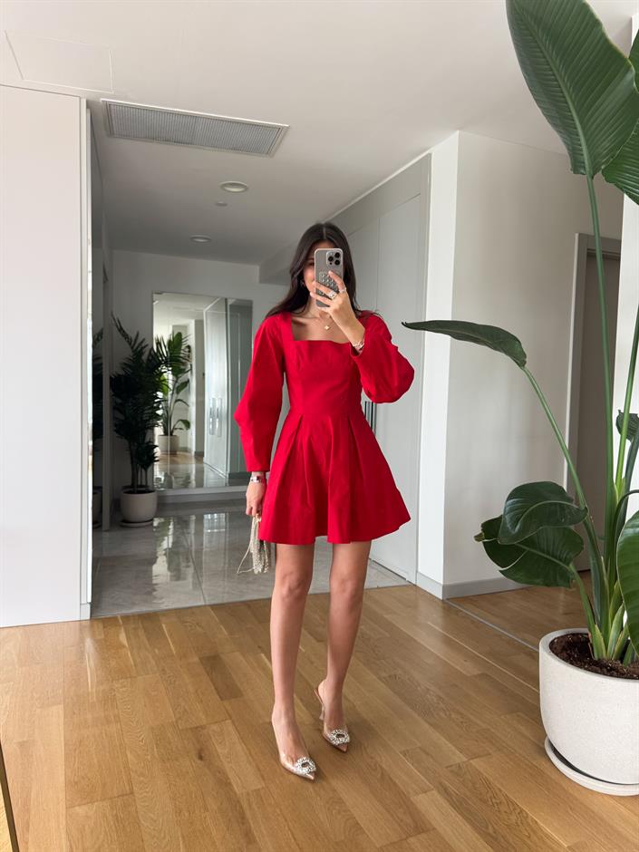 Kırmızı Balon Kol Pileli Elbise