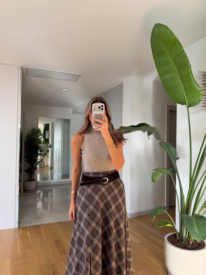 Kolsuz Boğazlı Triko - Vizon