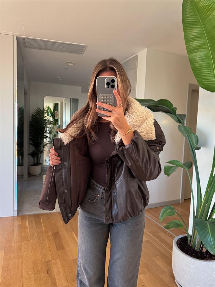 Liora Kürk Yakalı Mont - Koyu Kahve