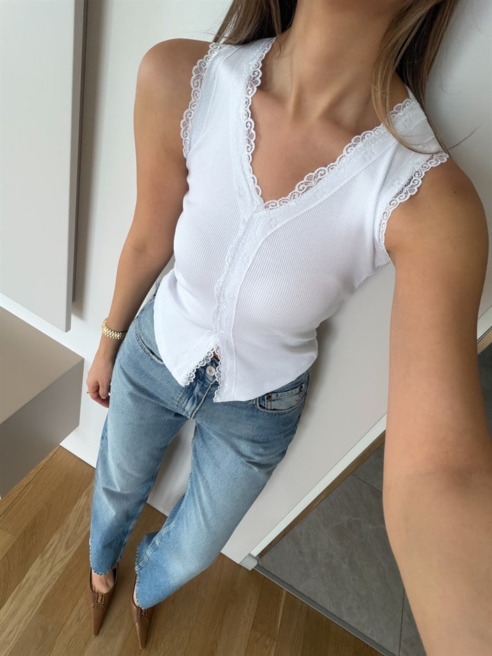 Larisa Dantelli Atlet - Beyaz