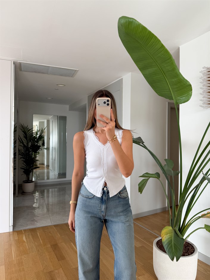 Larisa Dantelli Atlet - Beyaz