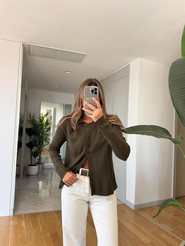 Lia Polo Yaka Düğmeli Hırka - Haki 