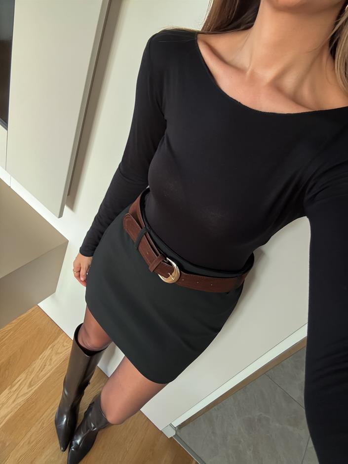 Lindy Kayık Yaka Bluz - Siyah