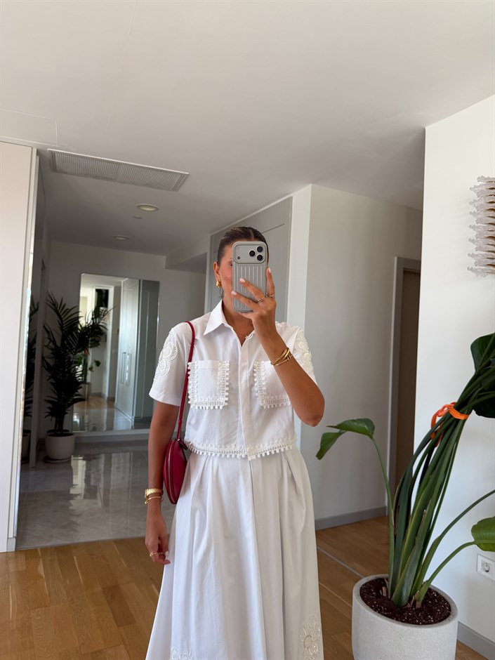 Lisa Nakış Detaylı Etekli Takım 
