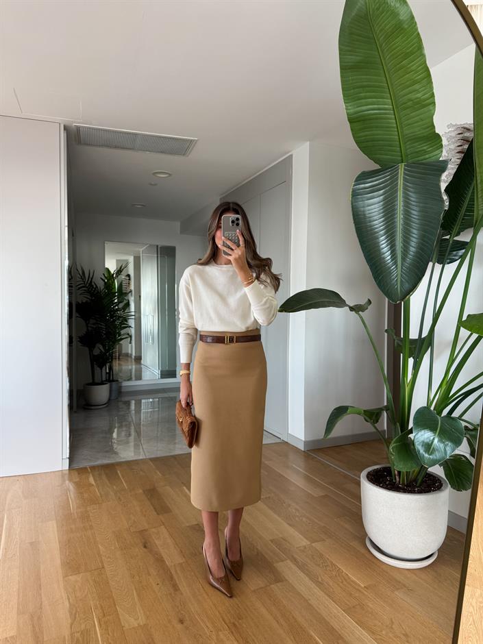 Lora Arka Yırtmaçlı Kalem Etek - Camel