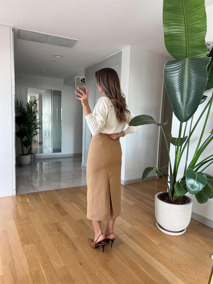 Lora Arka Yırtmaçlı Kalem Etek - Camel