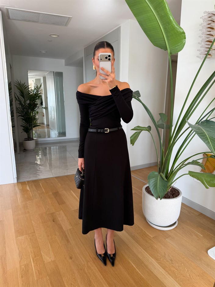 Madonna Yaka Kemerli Elbise - Siyah