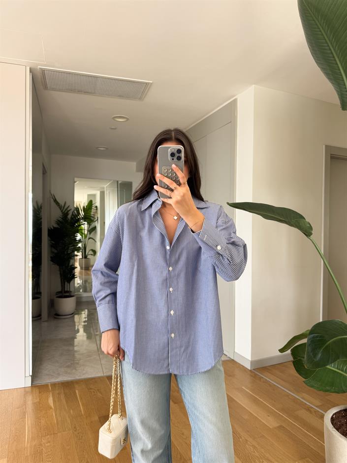 Mavi Çizgili Oxford Gömlek