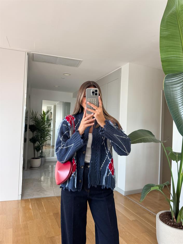 Mavi Püsküllü Hırka 