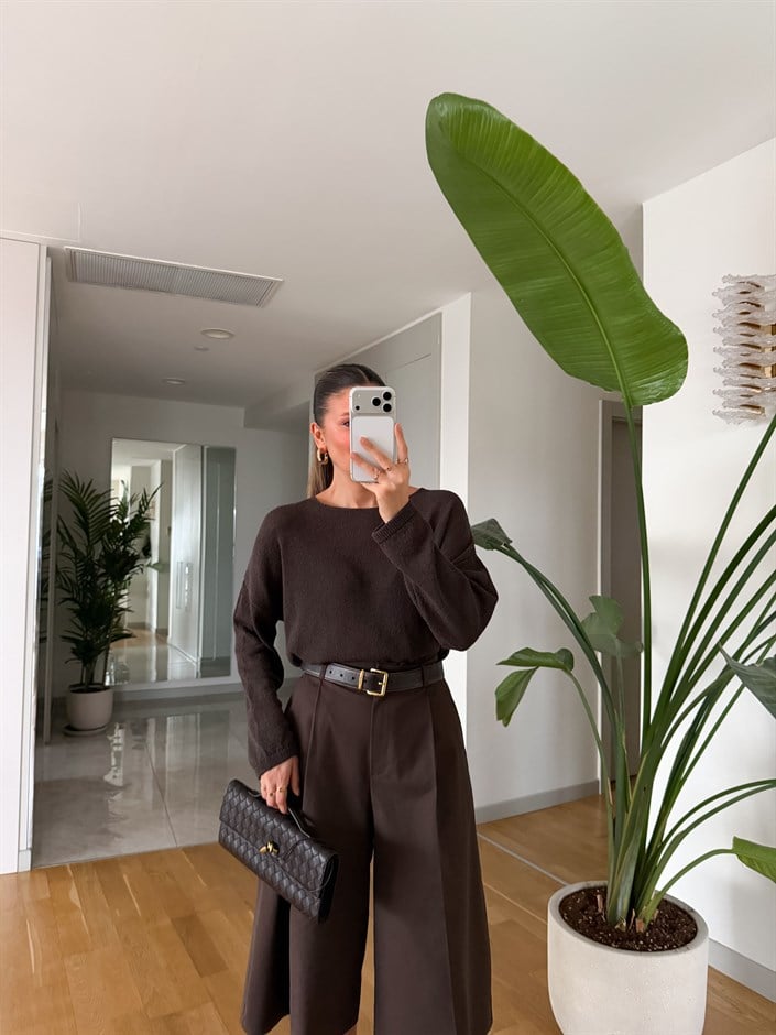 Noemi Geniş Yakalı Triko - Kahve 