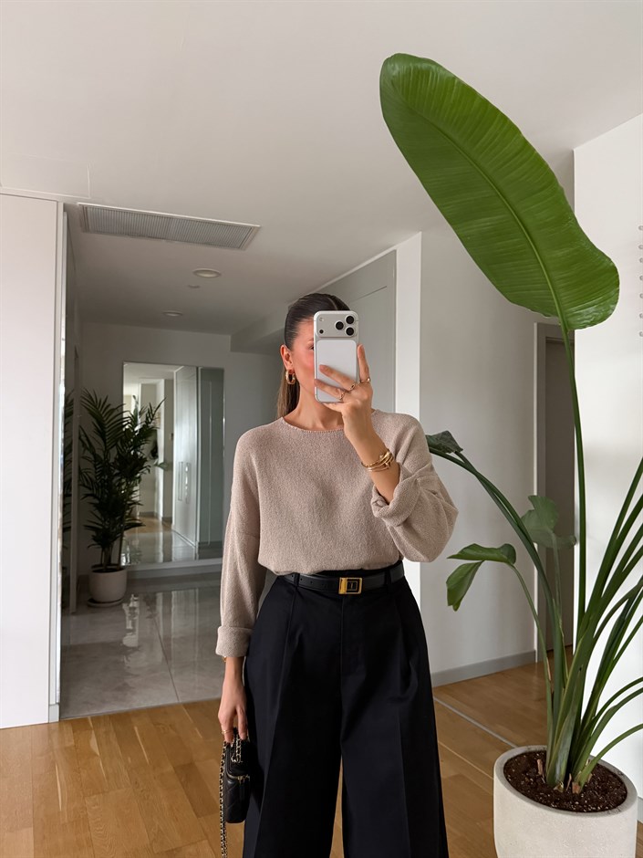 Noemi Geniş Yakalı Triko - Taş