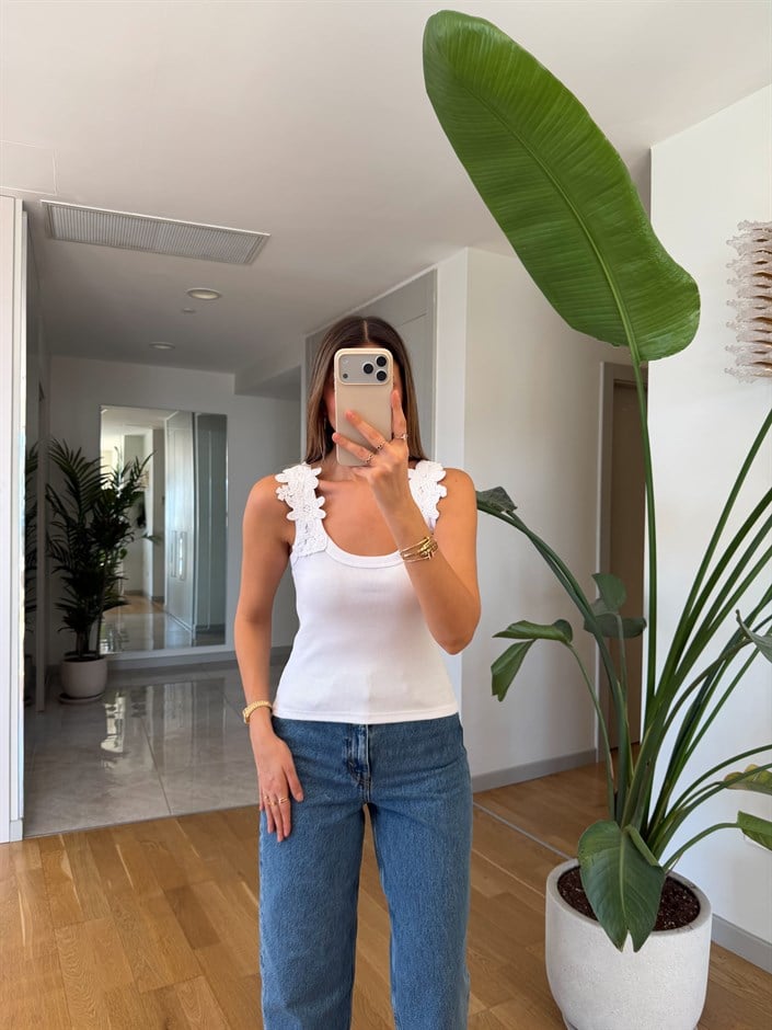 Omuz Dantelli Atlet - Beyaz