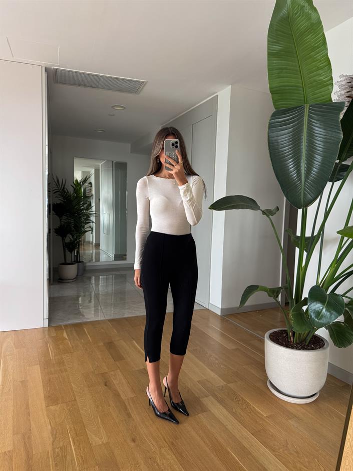 Önden Dikişli Kapri Tayt -Siyah