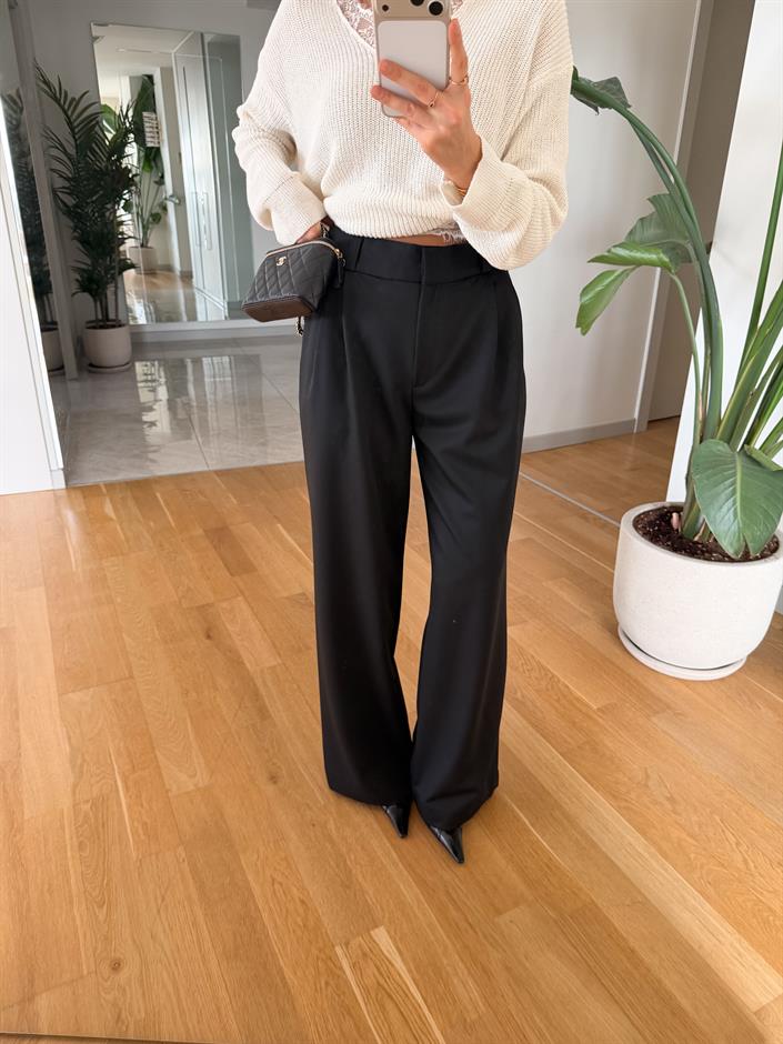 Önü Pileli Klasik Pantolon - Siyah