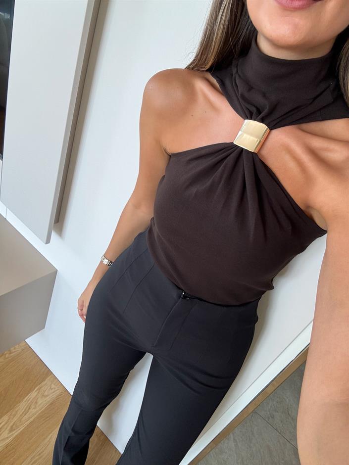 Önü Tokalı Bluz - Kahve