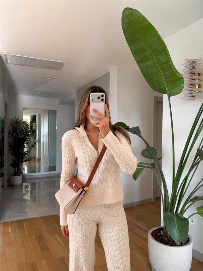 Örgü Detaylı Triko Takım - Ekru 