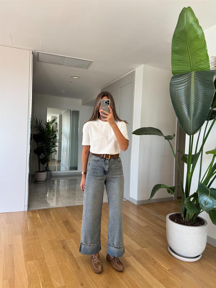 Paçası Katlı Yüksek Bel Jean - Yıkamalı Mavi  