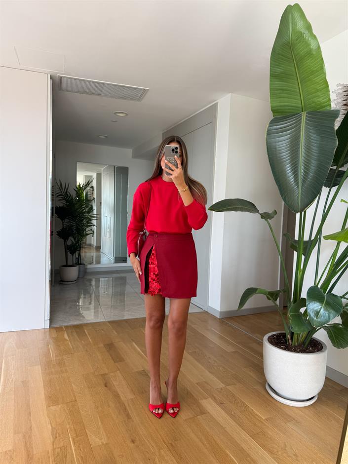 Payet Detaylı Mini Etek - Vişne Çürüğü