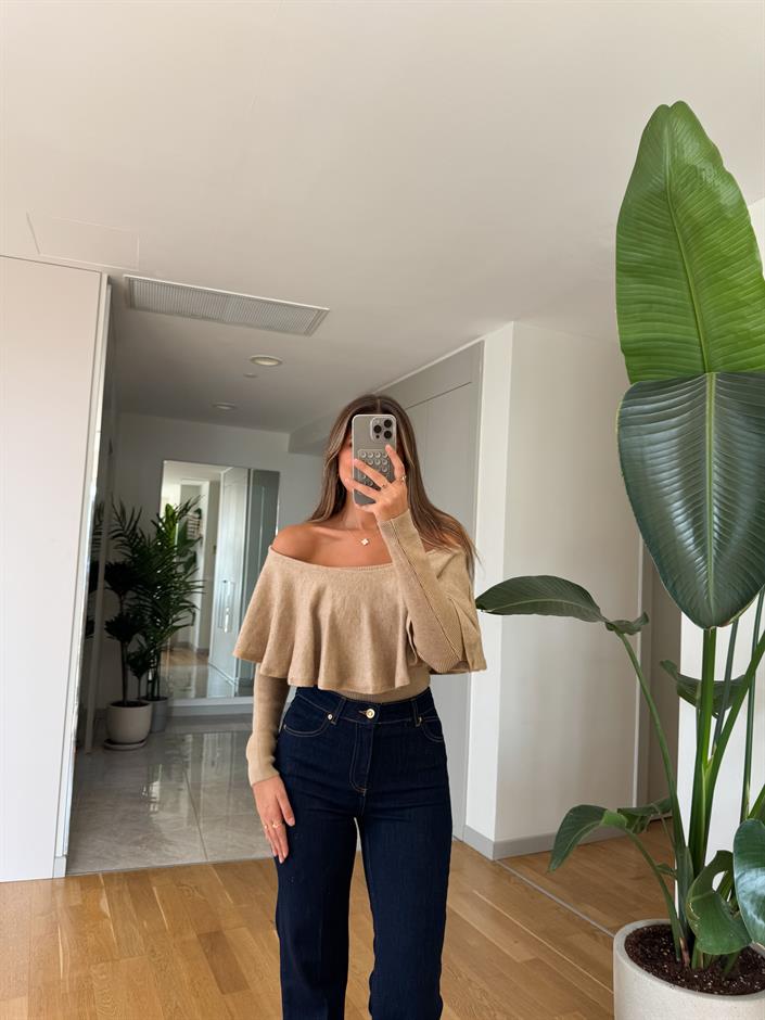 Pileli Yaka Triko Kazak - Bej 