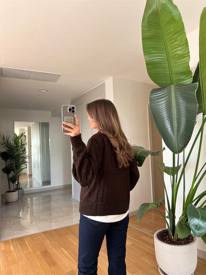 Polo Yaka Ayıcık Nakışlı Kazak - Kahve