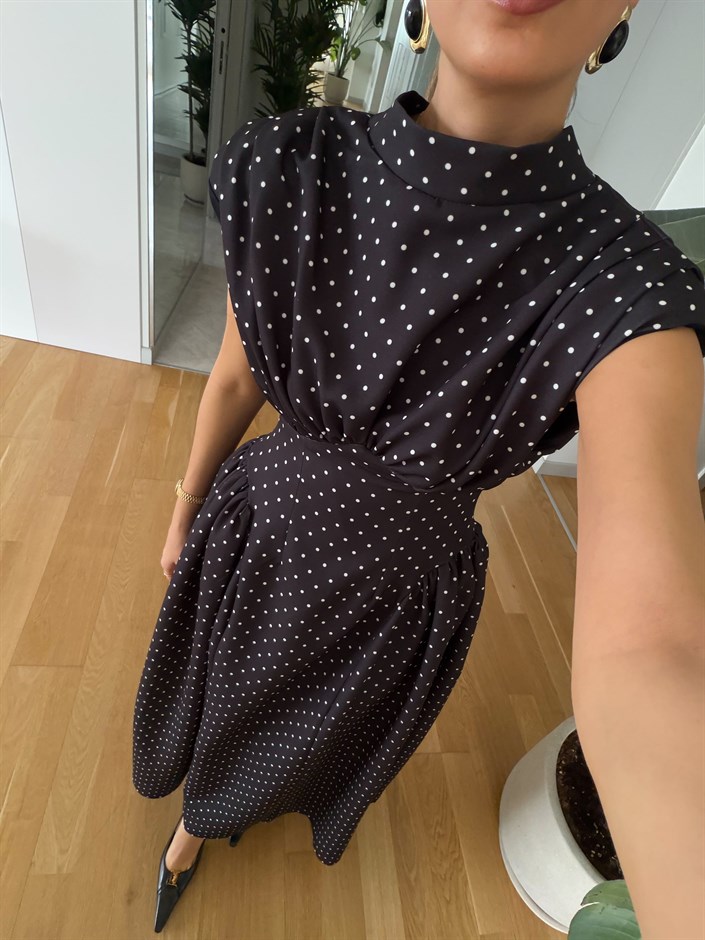 Puantiyeli Belden Oturmalı Elbise - Siyah 