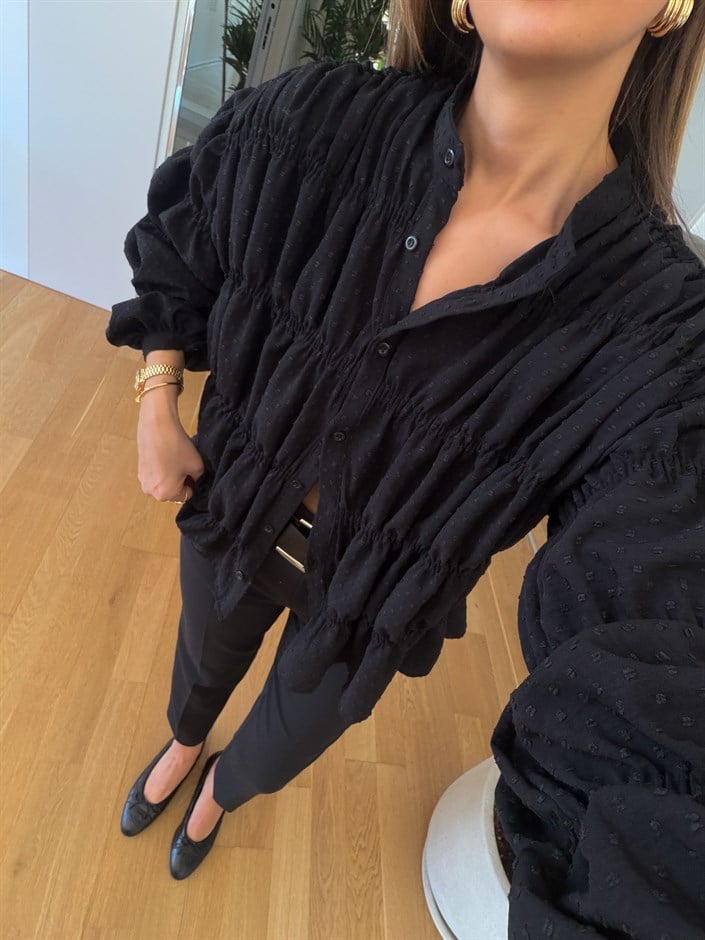 Puantiyeli Büzgü Detaylı Gömlek - Siyah