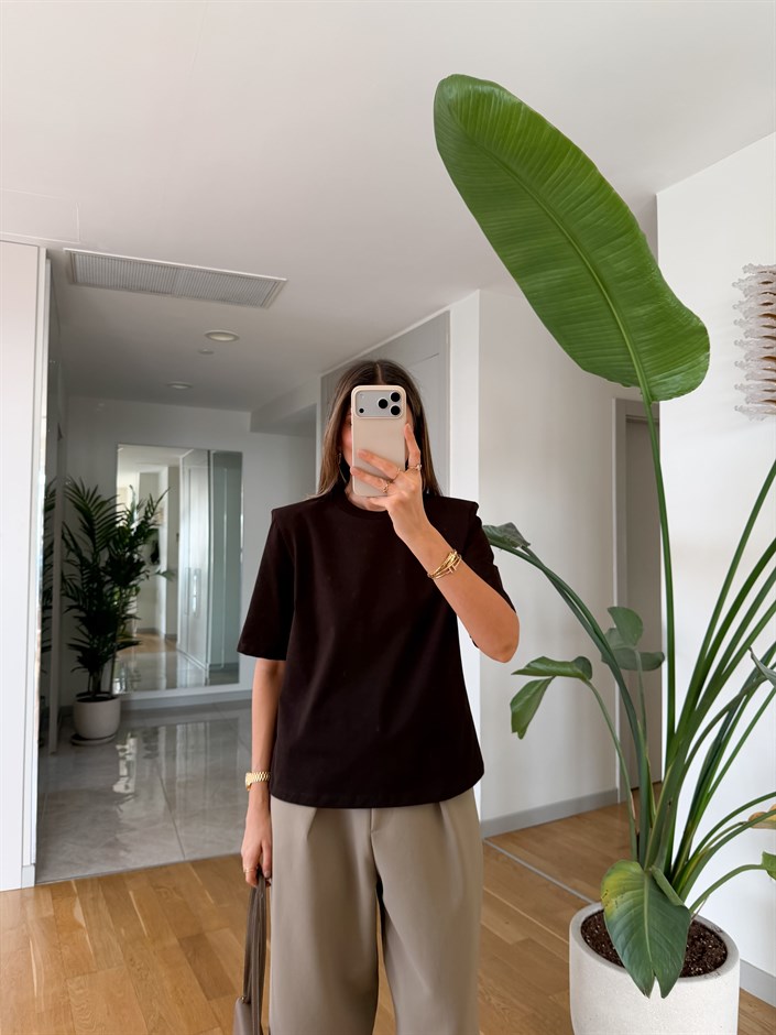 Qs Bisiklet Yaka Vatkalı Tişört - Kahve