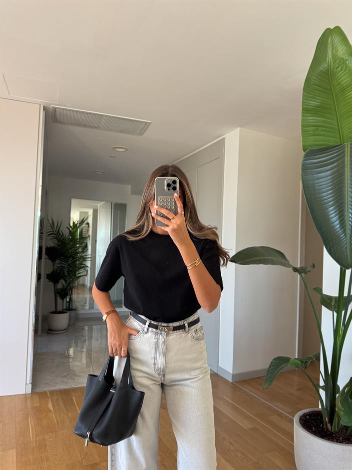 Qu Bisiklet Yaka Tok Dokulu Basic Tişört - Siyah