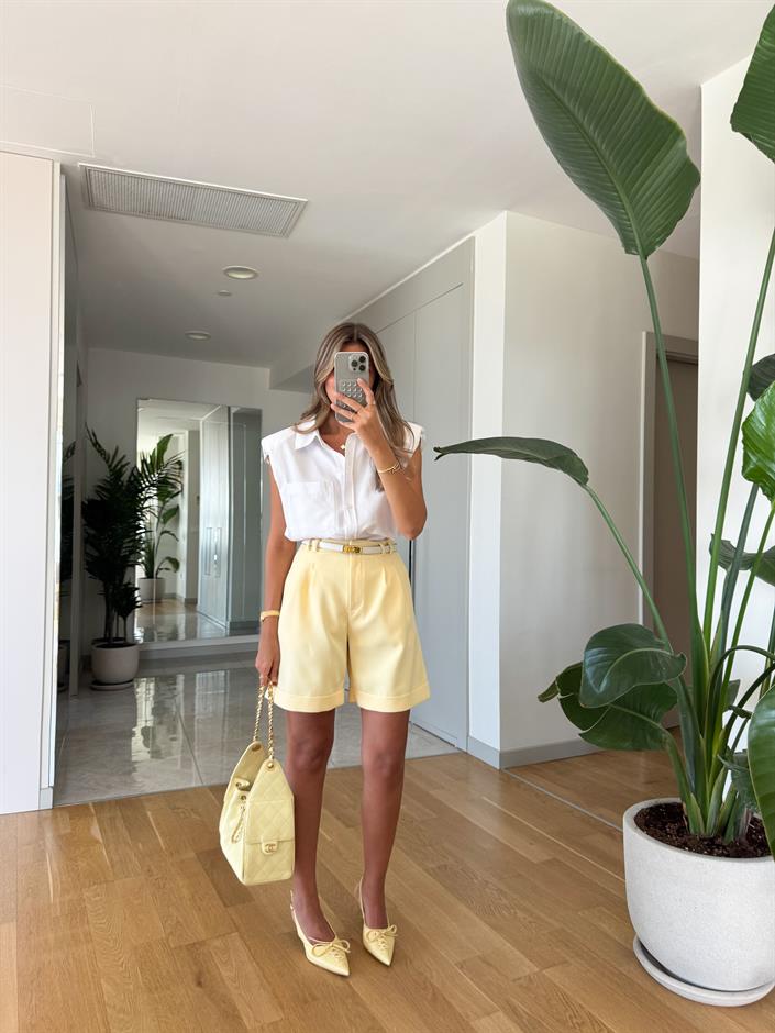 Rina Pile Detaylı Şehir Boy Şort - Açık Sarı