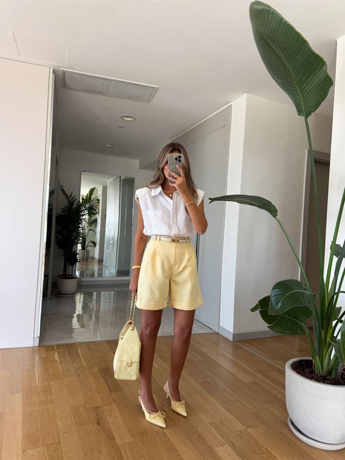 Rina Pile Detaylı Şehir Boy Şort - Açık Sarı