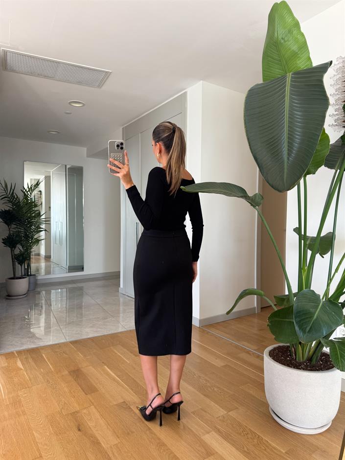 Rio Yandan Yırtmaçlı Midi Boy Etek - Siyah