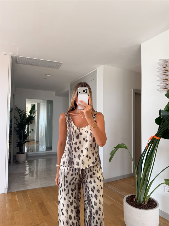 Saten Dokulu Leopar Pantolon Takım