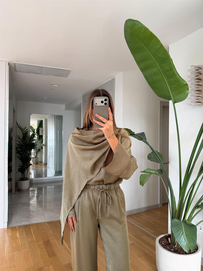 Saten Şallı Bluz Pantolon Takım - Çağla Yeşili
