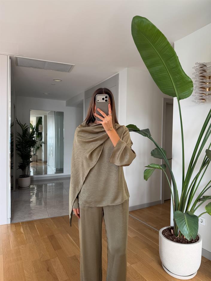 Saten Şallı Bluz Pantolon Takım - Çağla Yeşili